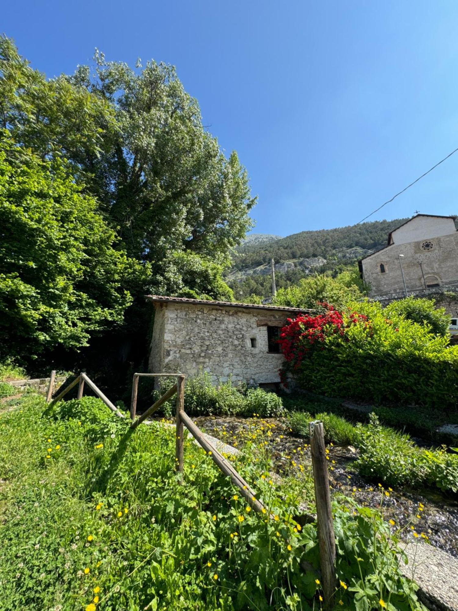 B&B Al Vecchio Mulino Celano Exterior photo